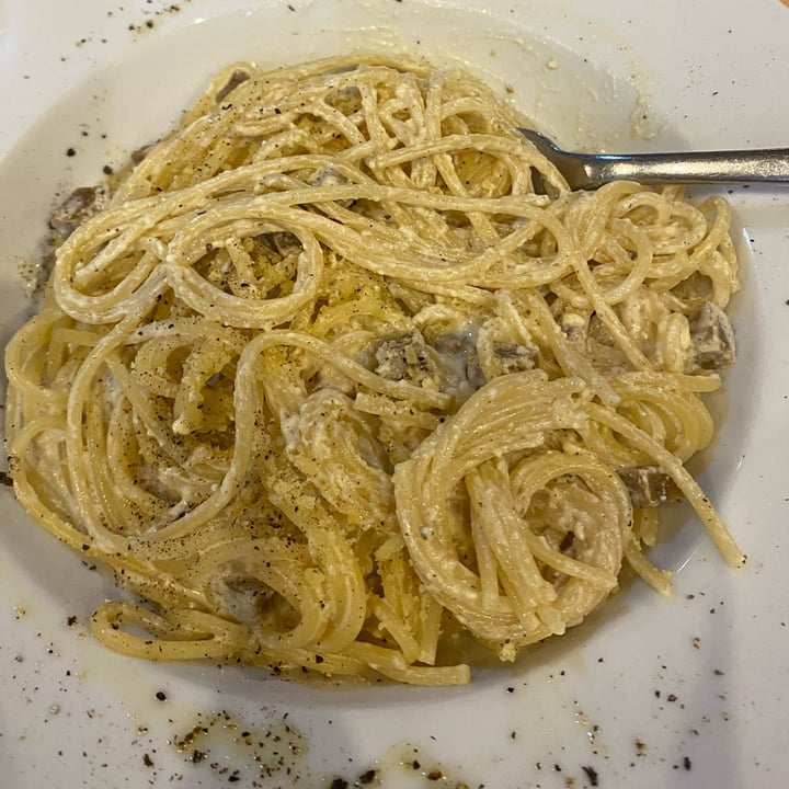 photo of Sora Lella Vegan Roman Restaurant Spaghetti carbonara shared by @devon0 on  10 Sep 2022 - review