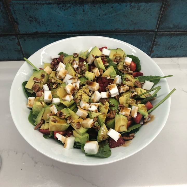 photo of Woolworths Food Dairy Free White Salad Cheese shared by @zsuz on  23 Oct 2021 - review