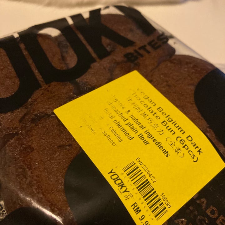 photo of Yookybites Belgian Dark Chocolate Bun shared by @frugalvegan on  20 Apr 2022 - review