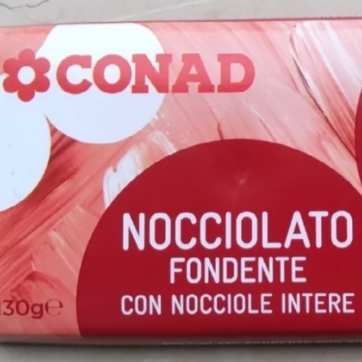 photo of Conad Nocciolato fondente con nocciole intere shared by @suinonero on  18 Jun 2022 - review