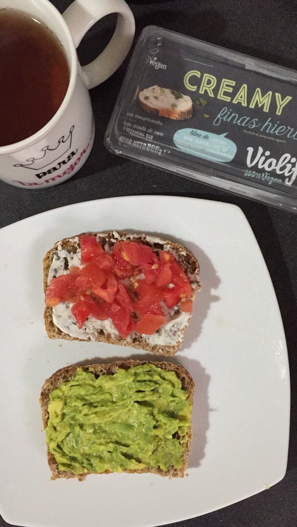 review photo of Violife Creamy Original Flavour shared by @cata-arancibias on 20 Jun 2019 - review