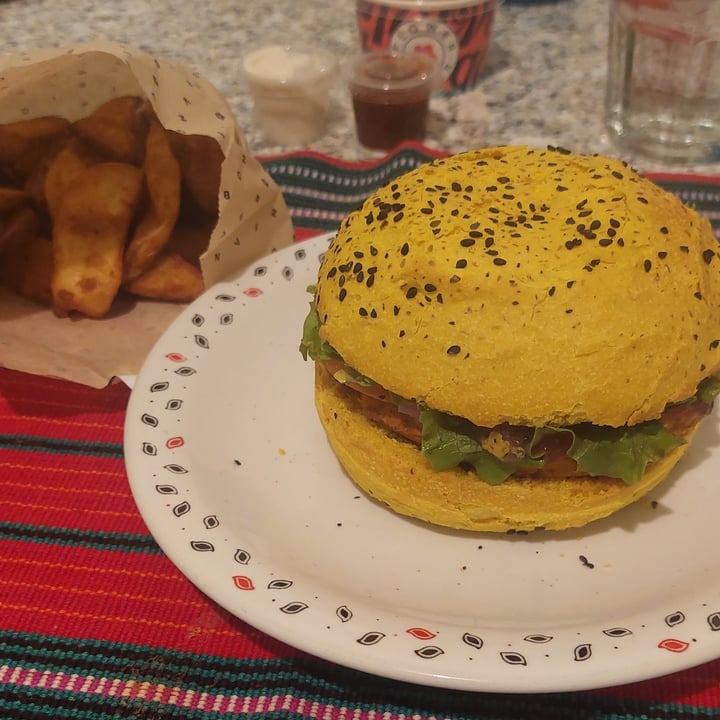 photo of Flower Burger Spicy cecio shared by @elenamiche on  27 Jan 2022 - review