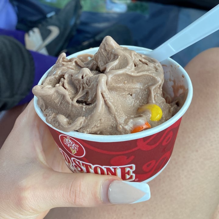 photo of Cold Stone Creamery almond milk ice cream shared by @aurory on  29 Jun 2022 - review