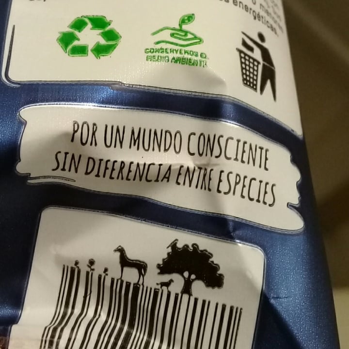 photo of Un Rincón Vegano Alfajor de Frutos del Bosque shared by @martbass on  28 May 2020 - review