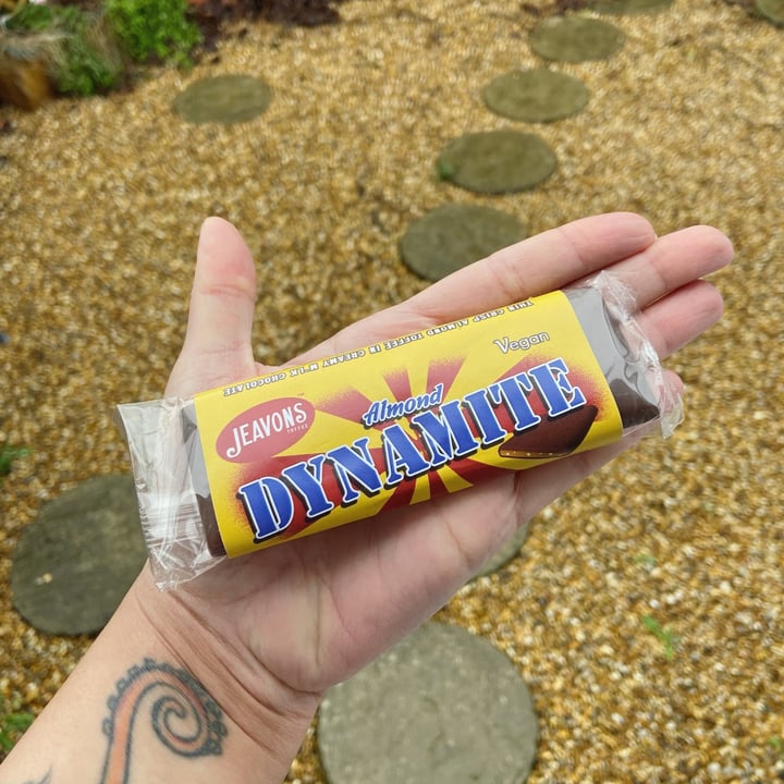 photo of Jeavons Toffee Almond Dynamite shared by @fairyscience on  22 Feb 2021 - review