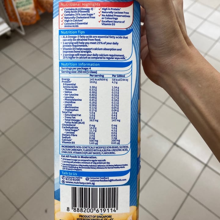 photo of F&N Nutrisoy Fresh Soya Milk High calcium Omega reduced sugar shared by @tabs on  22 Jul 2021 - review