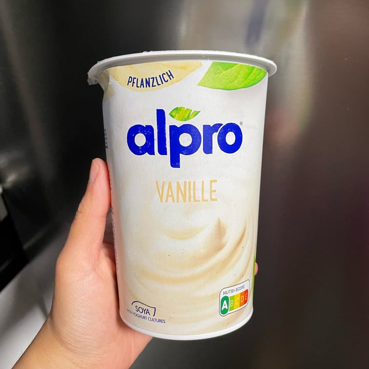 review photo of Alpro Alpro Soja Vanille yogurt shared by @amandayasmin on 09 Jul 2022 - review