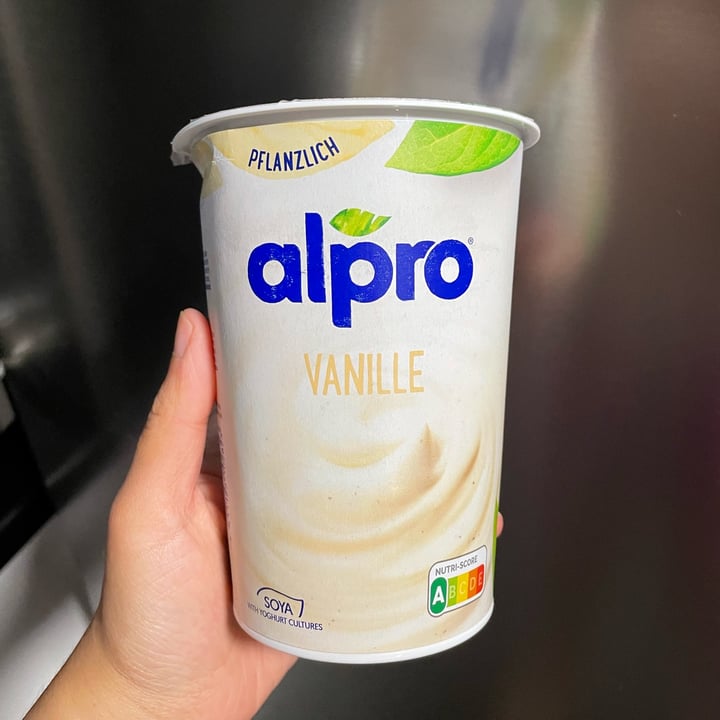 photo of Alpro Sojajoghurt Vanille shared by @amandayasmin on  09 Jul 2022 - review