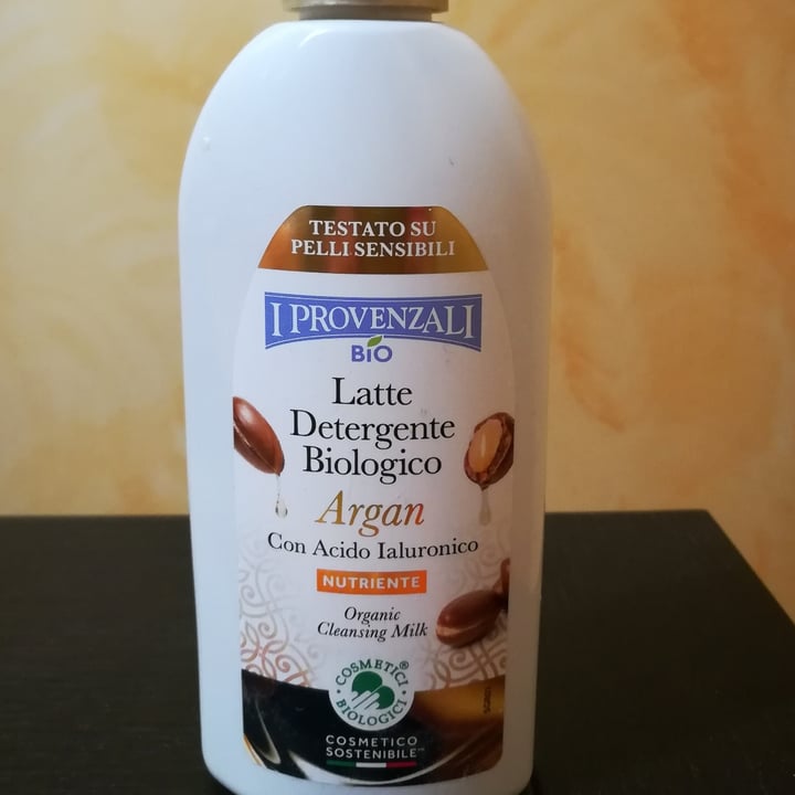 photo of I Provenzali Latte detergente biologico all’argan con acido ialuronico nutriente shared by @primavera22 on  12 Apr 2022 - review
