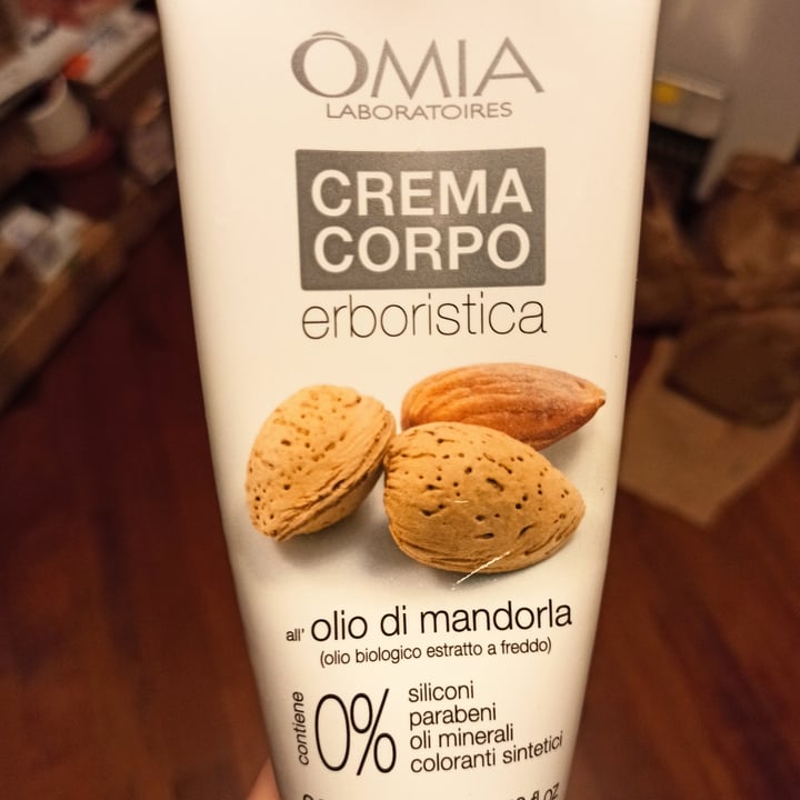 photo of Omia crema corpo olio di mandorla shared by @mary1986 on  27 Mar 2022 - review