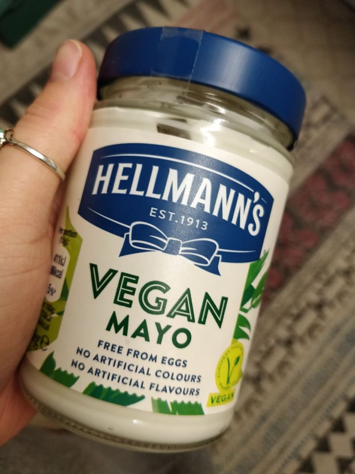 photo of Hellmann’s Hellman’s Vegan Mayonnaise shared by @nichobutt on  12 Feb 2020 - review