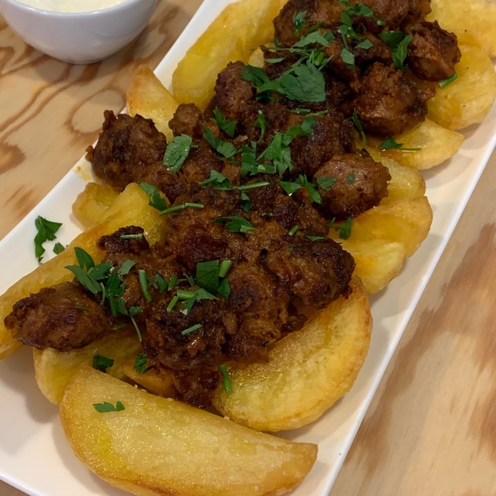 photo of Entre Pedras Café Bar Vegano "Zorza" con patatas shared by @naivoncake on  24 Aug 2020 - review