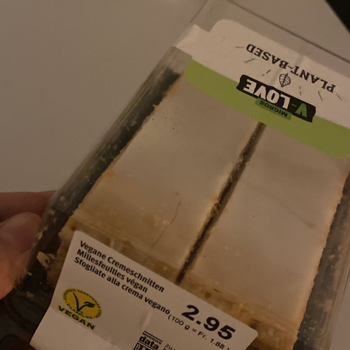 review photo of Migros V-Love Millefeuille shared by @meeww on 12 Mar 2022 - review