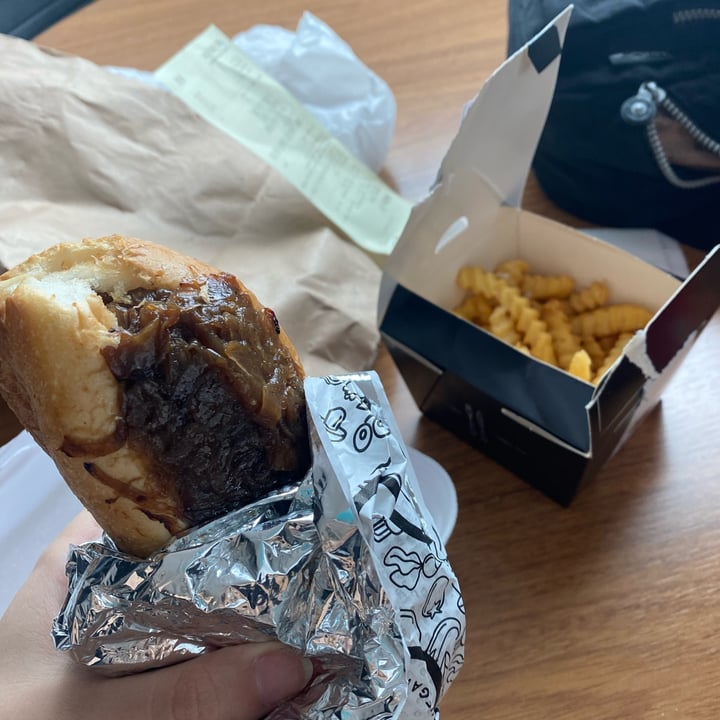 review photo of Veganetes vegetarian dreams shared by @hannahwmat on 07 Feb 2022 - review