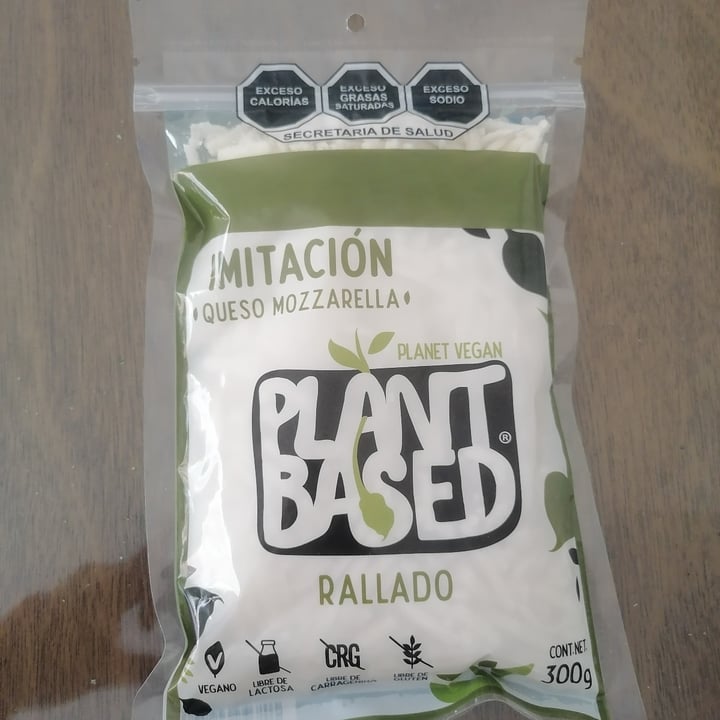 photo of Planet Vegan Plant Based Imitación queso mozzarella Planet Vegan Plant Based shared by @luvisanti on  29 May 2022 - review