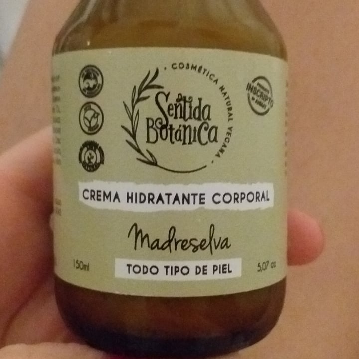 photo of Sentida Botánica Crema hidratante corporal madre selva shared by @fercita on  25 Jan 2022 - review