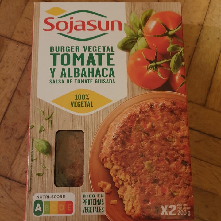 photo of Sojasun Burger vegetale Tomate Y Albahaca shared by @batvegan on  22 Sep 2020 - review