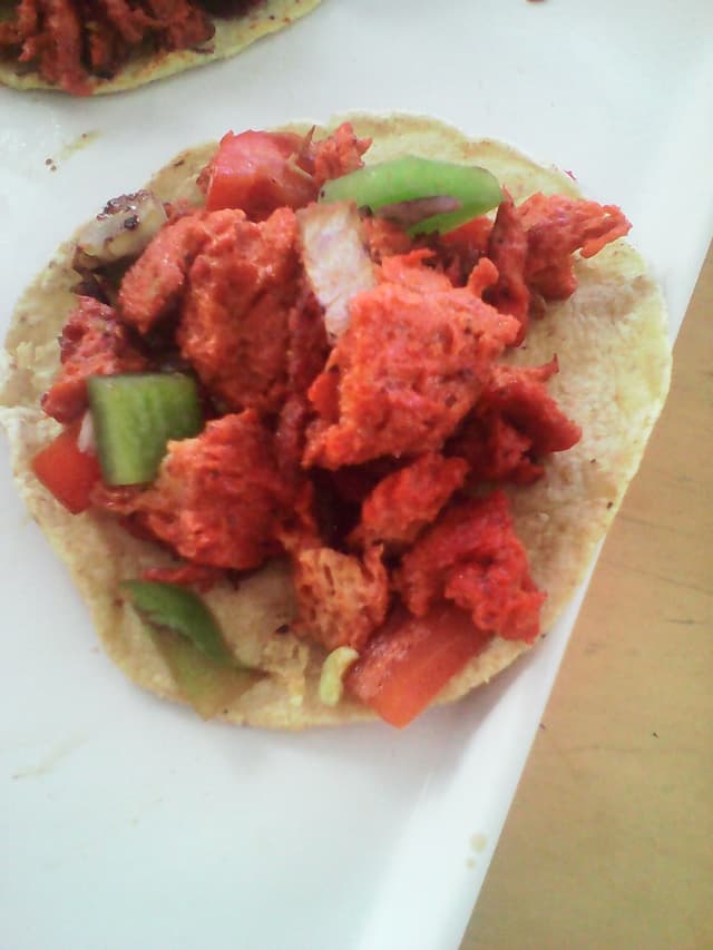 菜肴“Tacos de brocheta”的照片