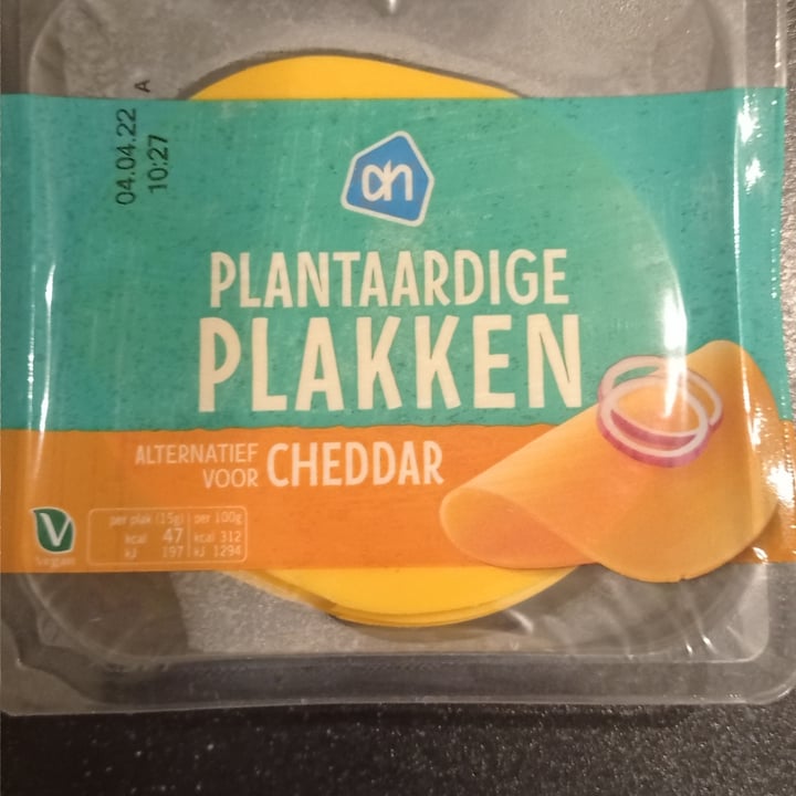 photo of Albert Heijn Plantaardige plakken Cheddar shared by @nuriawashungry on  07 Mar 2022 - review