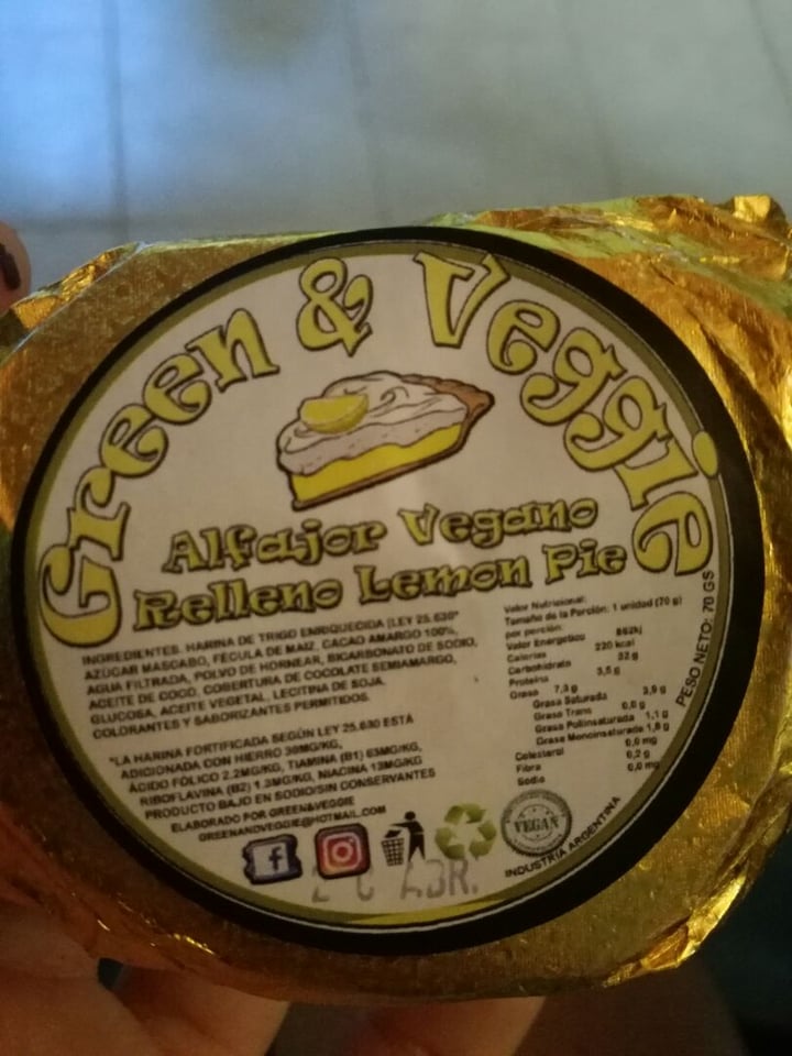photo of Green & Veggie Alfajor Vegano relleno Lemon Pie shared by @caluu on  02 Feb 2020 - review