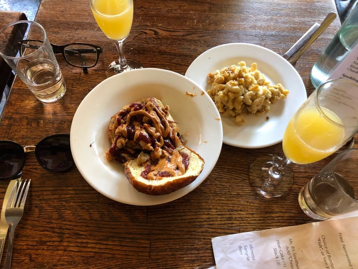 review photo of Seasoned Vegan BBQ “Crawfish” Sandwhich shared by @sabrinaveg on 18 Aug 2019 - review