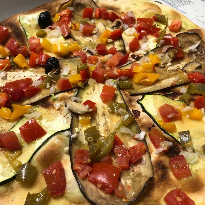 review photo of Restaurant la Fàbrica Pizza Verduras shared by @montserratrosell on 04 Jun 2020 - review