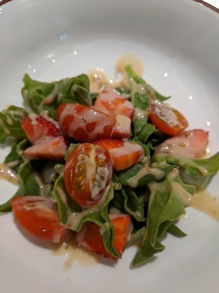 review photo of Crystal Jade Palace Restaurant Organic Crystal Ice plant and Heirloom Tomato Salad In Japanese Sesame Sauce shared by @pavarnessvm on 23 Nov 2019 - review