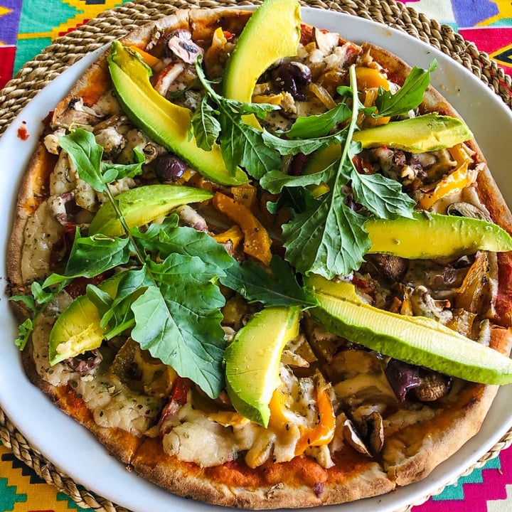 photo of Leafy Greens Vegan Pizza shared by @tessdallapria on  21 Jun 2021 - review