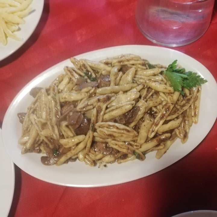 photo of Borgo Cenaioli" " B/B Trattoria & Residenza di campagna " tra Toscana ed Umbria Lago Trasimeno Cavatelli Funghi E Tartufo shared by @paolaelia22 on  10 May 2022 - review