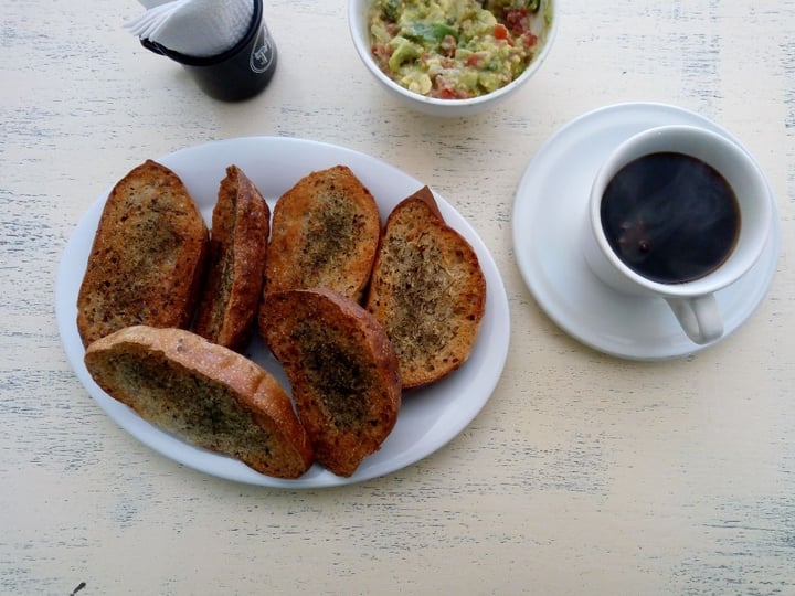 photo of Restaurant tierra mestiza tostones con guacamole shared by @giovannijaguar on  14 Mar 2020 - review