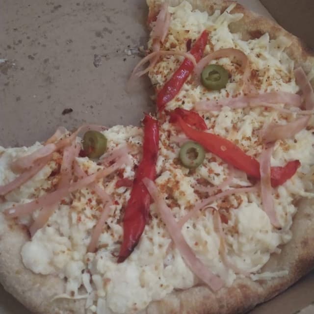 Foto del piatto “Pizza De Jamón Vegano Y Morrones”