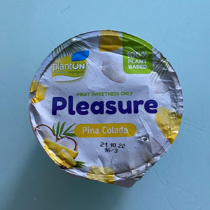 photo of planton pleasure Yogurt Pina Colada shared by @vegiuly on  03 Oct 2022 - review