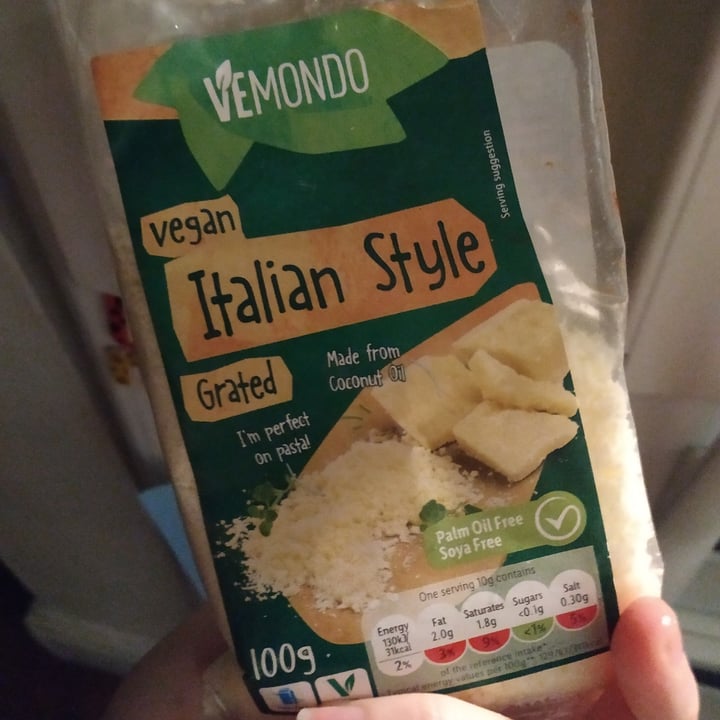 photo of Vemondo Vegan Italian Style Grated Cheese shared by @catsronaut on  29 Jan 2021 - review