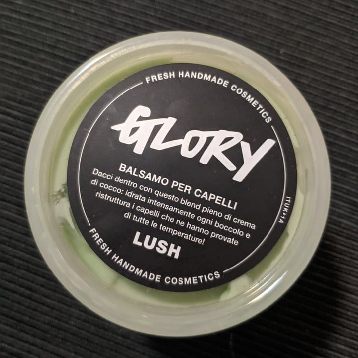 review photo of LUSH Fresh Handmade Cosmetics Glory shared by @giulipic on 30 Nov 2022 - review