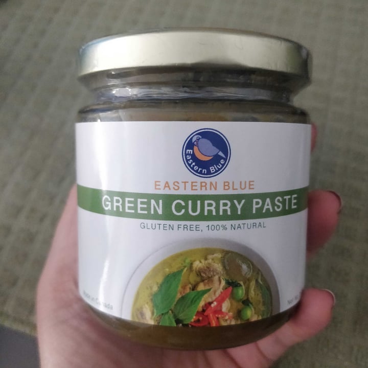photo of Eastern blue Green Curry Paste shared by @veganshenanigans on  24 Apr 2020 - review