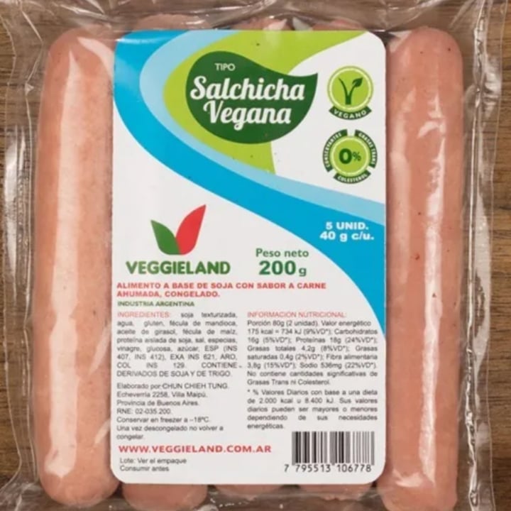 photo of Veggieland Salchichas Veganas shared by @flordeveg on  04 Aug 2021 - review