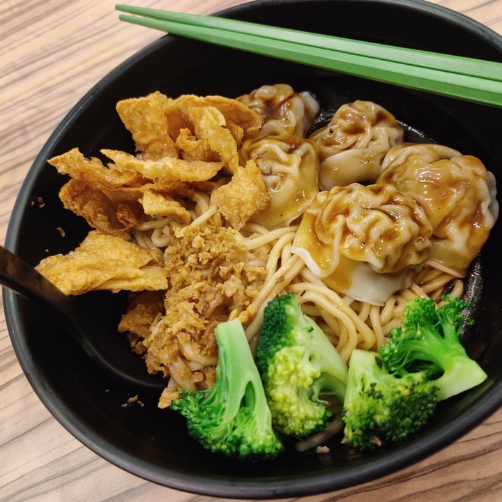 photo of Botanict Ramen with dumpling shared by @fourdollars on  09 Jan 2021 - review