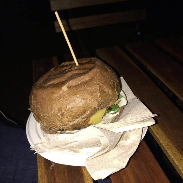 photo of Van Ver Burger Mulingiano shared by @mibuttogiulia on  02 Oct 2022 - review