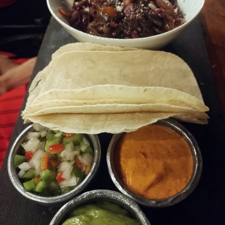 photo of Castilla - Jardin Cervecero Tacos Veganos shared by @ayizurita on  10 Jan 2023 - review
