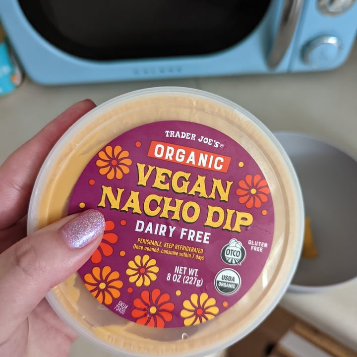 photo of Trader Joe's Vegan Nacho Dip shared by @ashleyash on  02 Sep 2022 - review