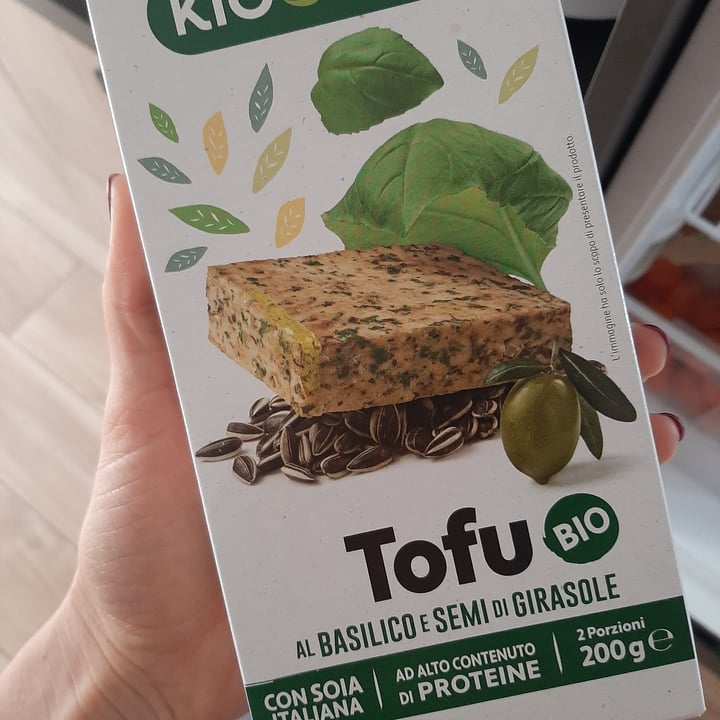 photo of Kioene Tofu basilico e semi di girasole shared by @yasminaakrari on  12 Mar 2022 - review