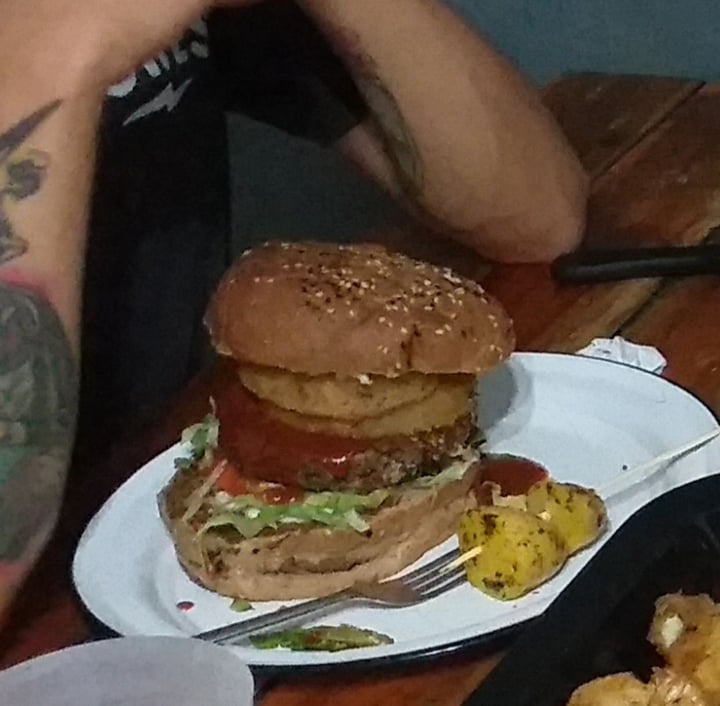 photo of VeganMunch Hamburguesa Bbq shared by @irreverente on  05 Dec 2019 - review