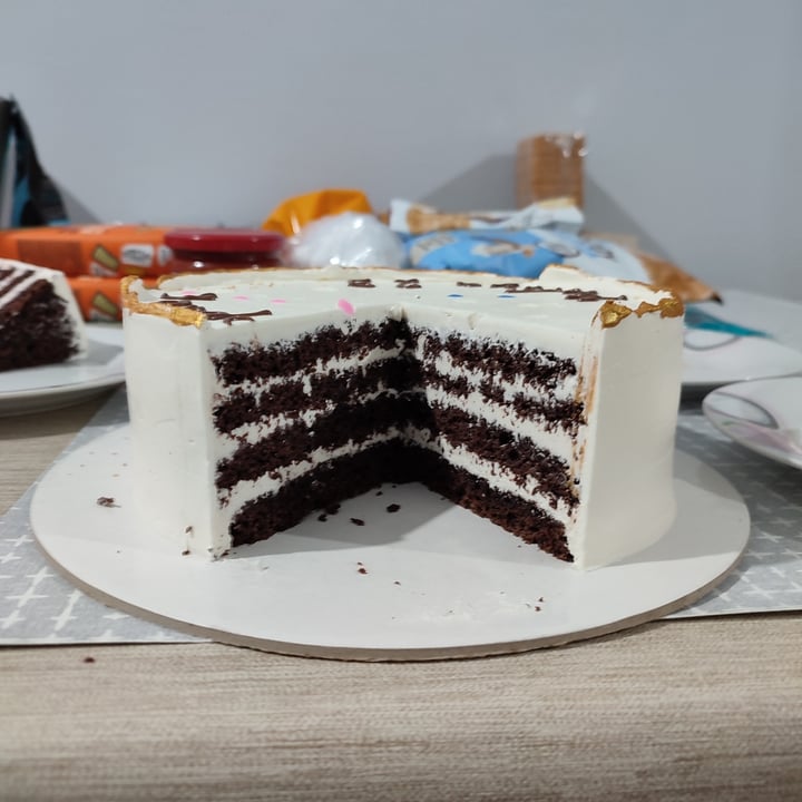 photo of Bakehouse by Chrisanthidis Vegan cake shared by @flouredfingers on  18 Jul 2022 - review