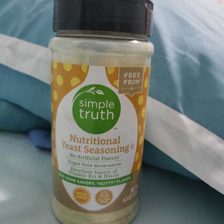 photo of Simple Truth Nutritional Yeast Seasoning shared by @fatherveg on  23 Dec 2020 - review