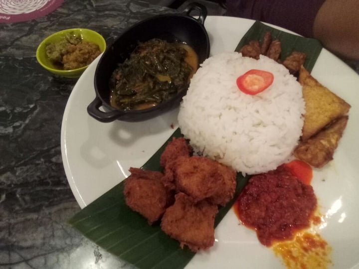 photo of Warung Ijo Kelasan Fried Chicken shared by @veganspicegirl on  01 Aug 2019 - review