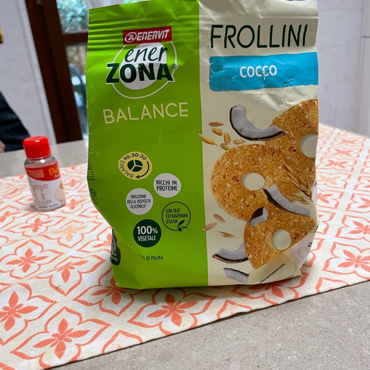 review photo of Enervit Frollini al cocco shared by @tapir on 02 Apr 2022 - review