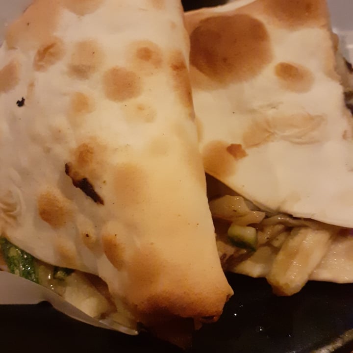 review photo of Helter Beer Garden Quesadilla Vegana shared by @valula on 08 Aug 2021 - review