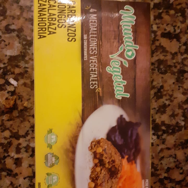 photo of Mundo Vegetal Hamburguesa De Garbanzos Hongos Quinoa Y Calabaza shared by @tarafacami on  28 Jun 2020 - review