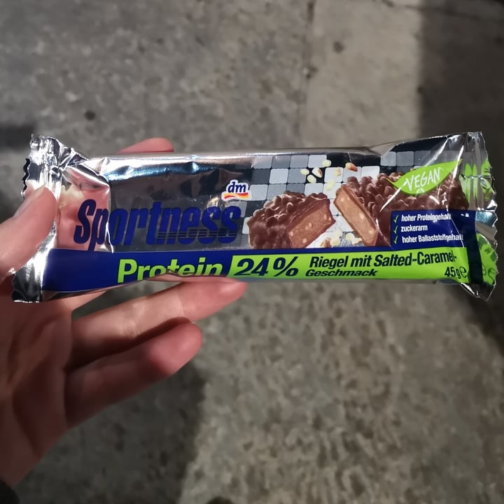 review photo of sportness Sportness Chocolate Salted Caramel Protein Bar shared by @alifilos on 24 Nov 2022 - review