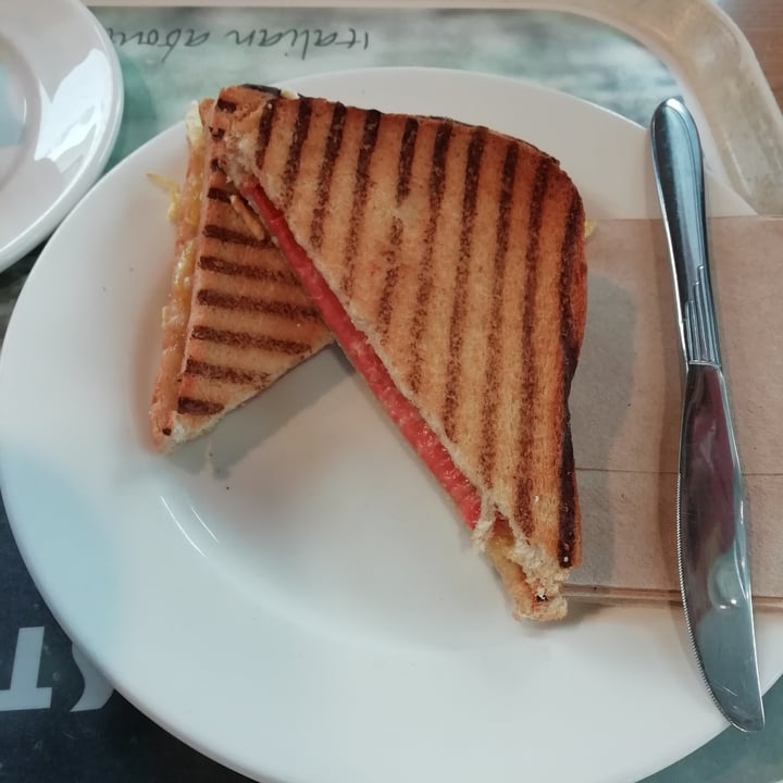 review photo of Costa Coffee Ham and Cheeze Toastie shared by @pig1et on 05 Jun 2022 - review